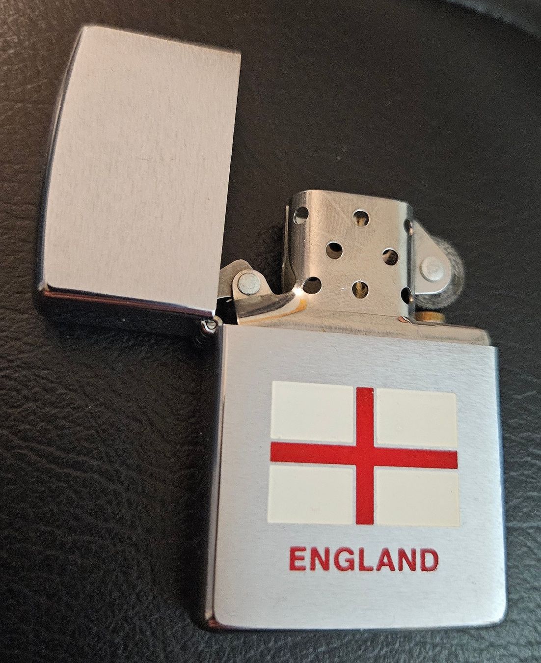 Zippo Feuerzeuge: Zippo England 1991 – Neu (gemäss Beschreibung) aus Biel/Bienne von 8r3ucHt 4