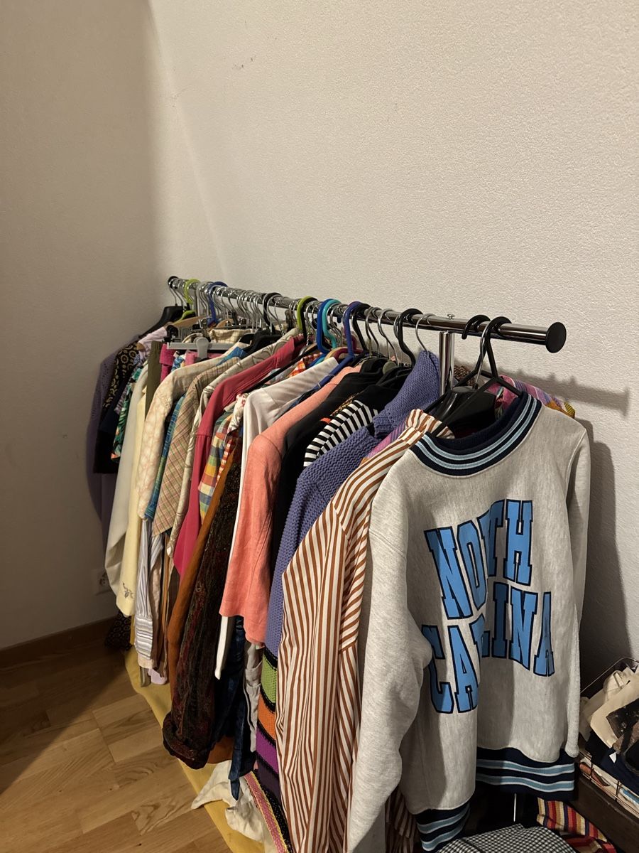 Lotti di vestiti: Lots habits seconde main vintage et actuels – Usato da St-Maurice venduto da Marionlaf