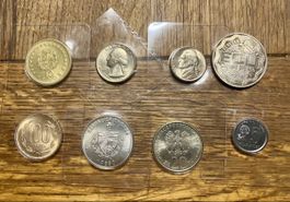 Lot de 8 pièces de monnaie internationales variées