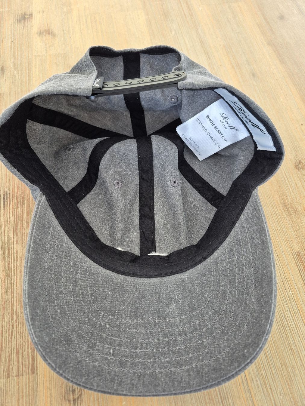 Copricapi, berretti & cappellini: Reell Cap – Usato da Gerlafingen venduto da nila44 1