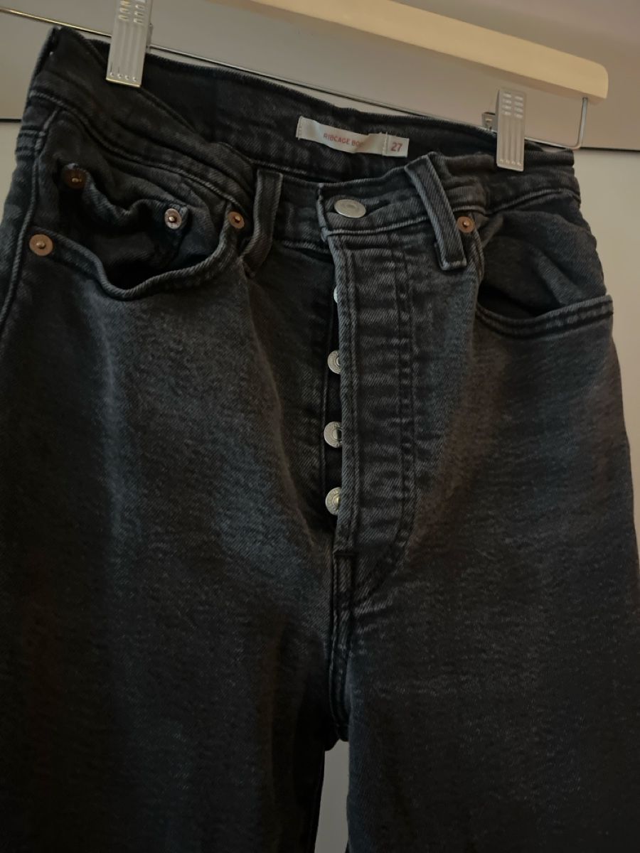 Jeans: Levi’s Ribcage Bootcut 27/31 gray – Usato da Zürich venduto da kleinesgrau 1