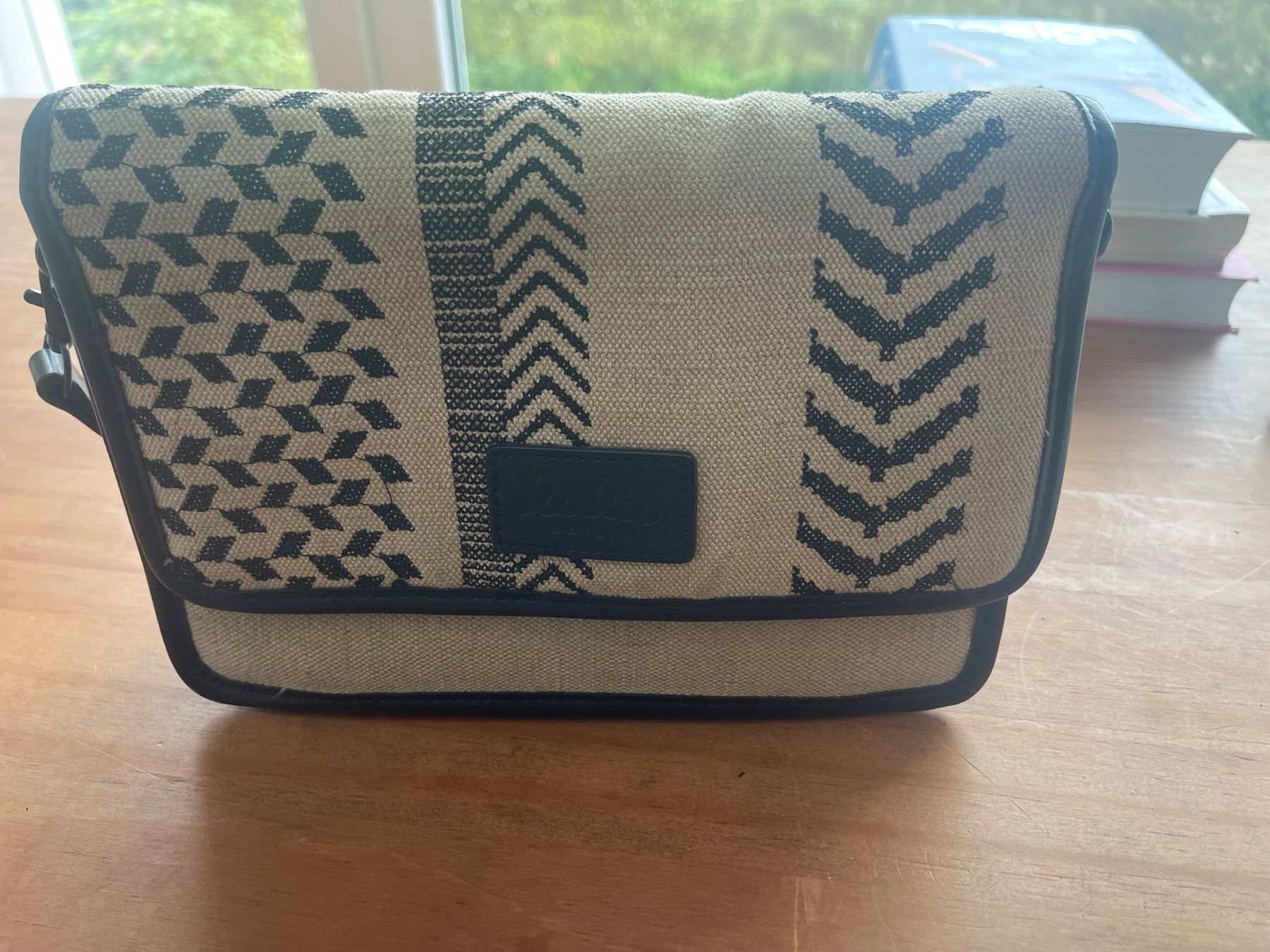 Lala Berlin Borse da donna: Lala Berlin Tasche Canvas beige schwarz – Usato da Nussbaumen AG venduto da HelenaDavid1910 4