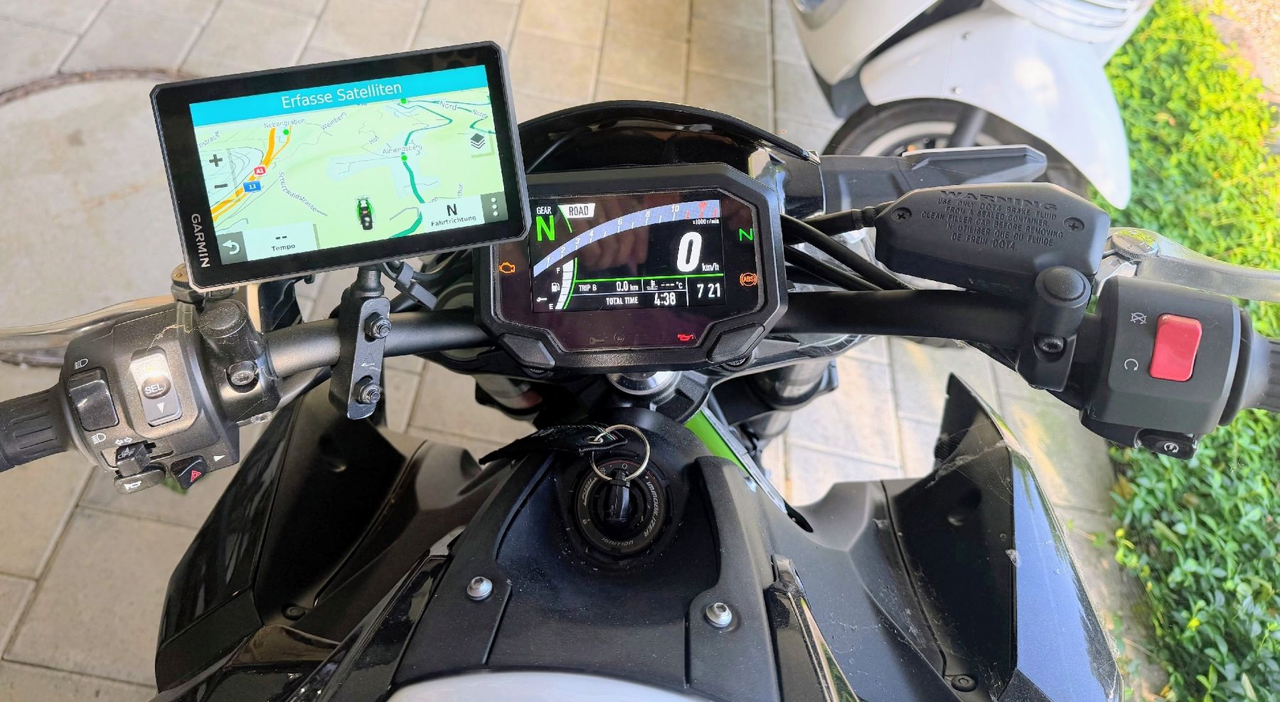 Garmin Navigation: Garmin Zūmo XT Navigationsgerät Motorrad – D'occasion à Rheineck par den_q2zy 2
