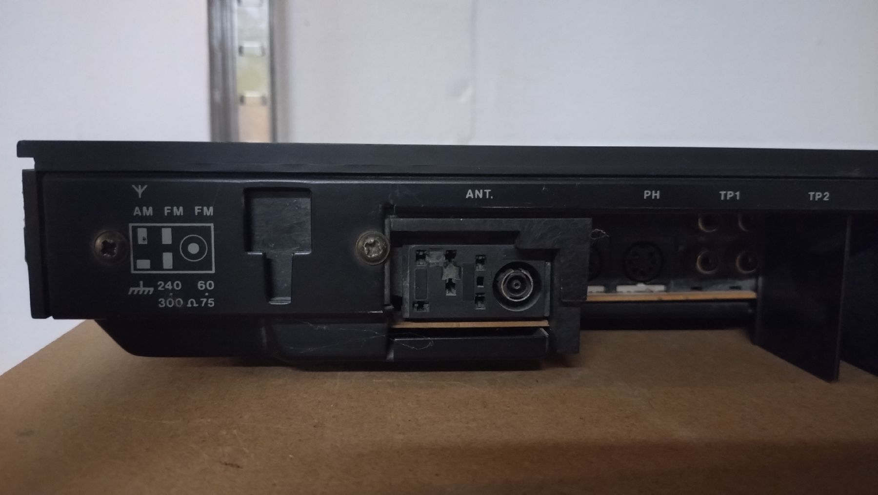 Bang & Olufsen Amplificatori: Bang & Olufsen Beomaster 3000, vintage – Usato da Farvagny-le-Grand venduto da LaCaverne 8