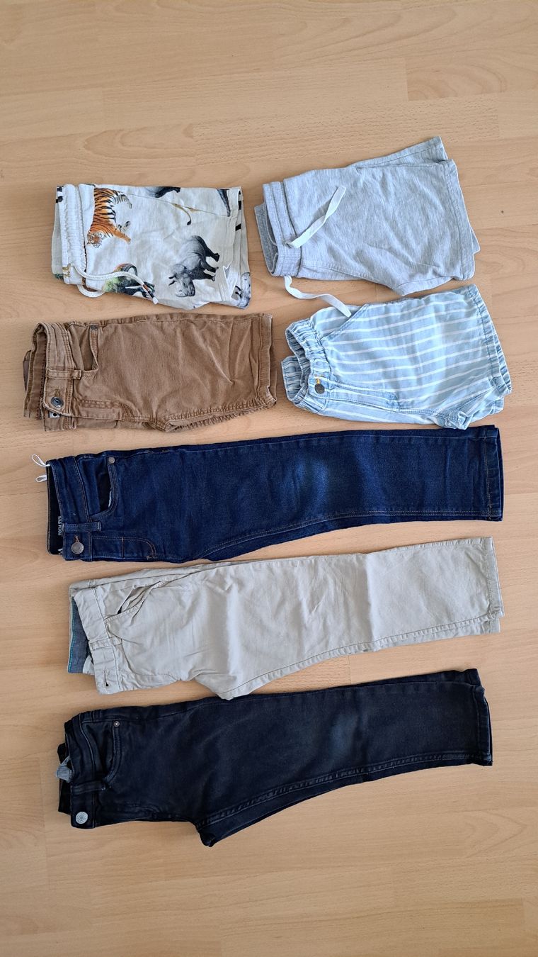 H&M Lotti & Set di vestiti: Boys Pants and Shorts 4 5 years – Usato da Thun venduto da tan_2kvt 5