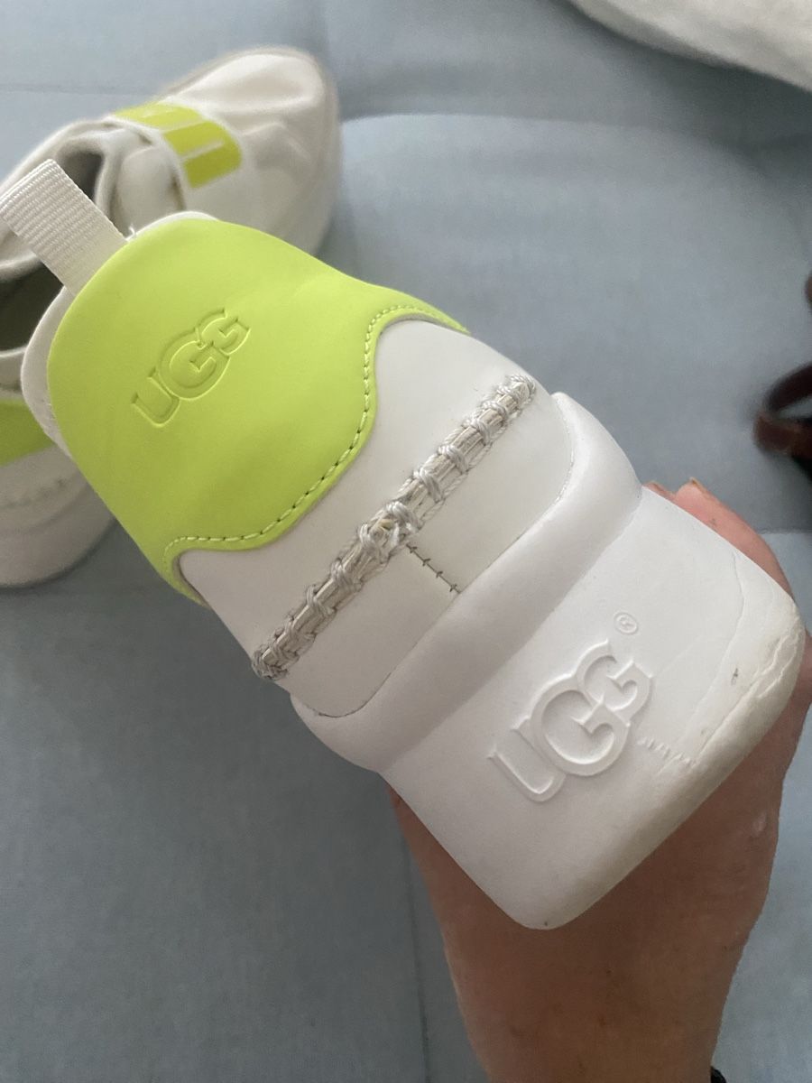 Ugg Scarpe da donna: UGG TAILLE 40 – Usato da Brügg BE venduto da nou_8ht9 4