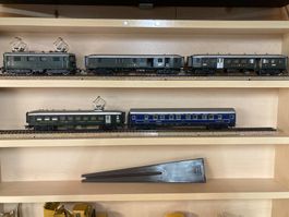 Märklin Retro-Zug mit Re 4/4 RET800