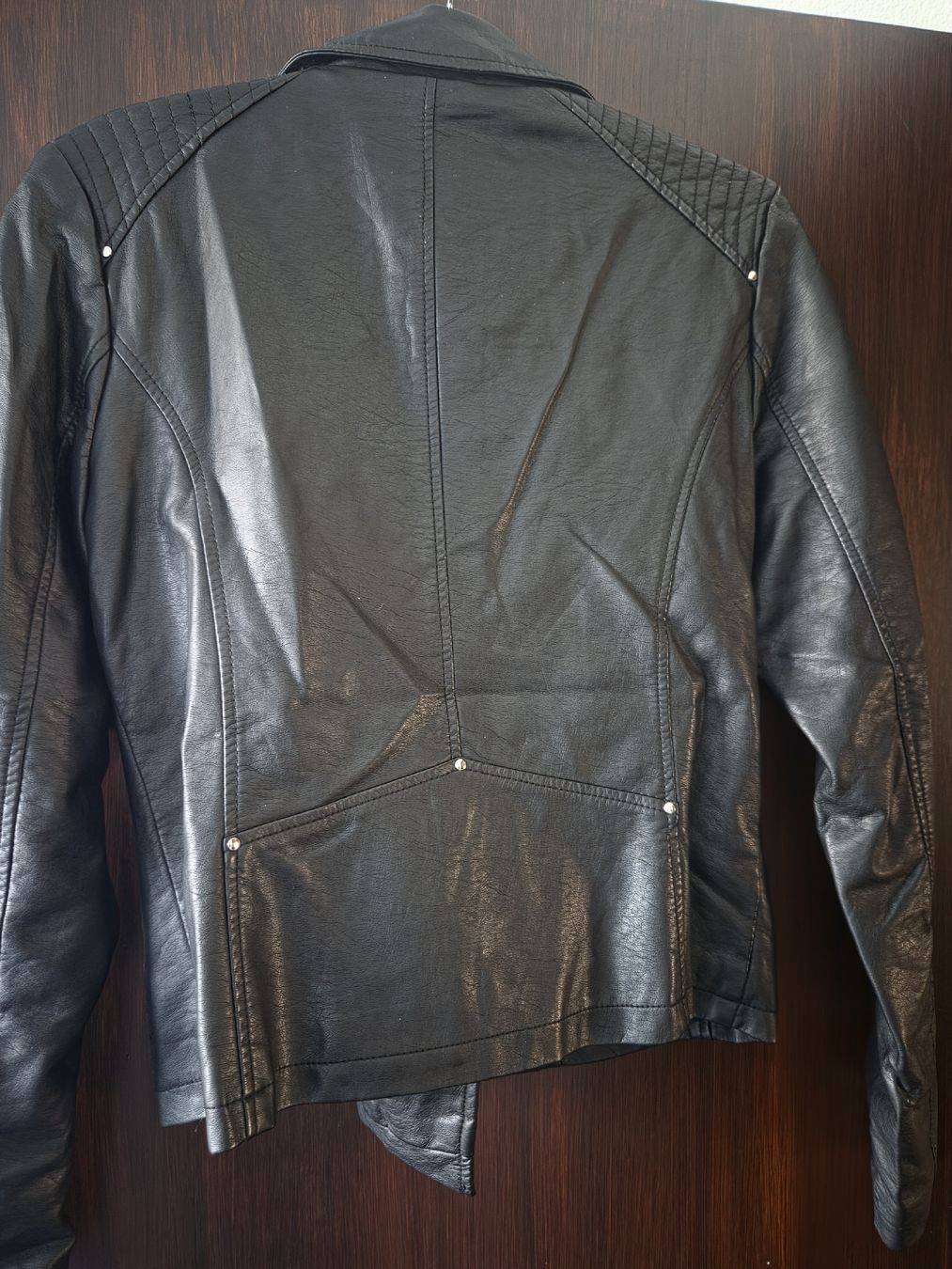Only Giacche: Schwarze Kunstlederjacke Only Grösse 38 – Usato da Altishofen venduto da tammy05 5