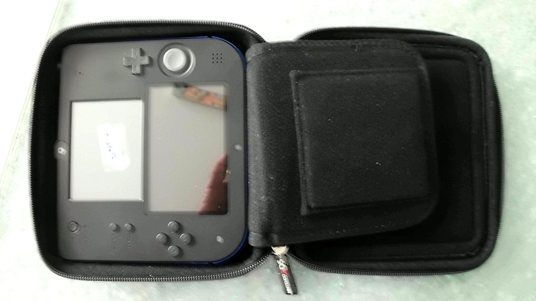 Nintendo Konsolen: Nintendo 2DS Mario Kart 7 – Gebraucht aus Gränichen von  2