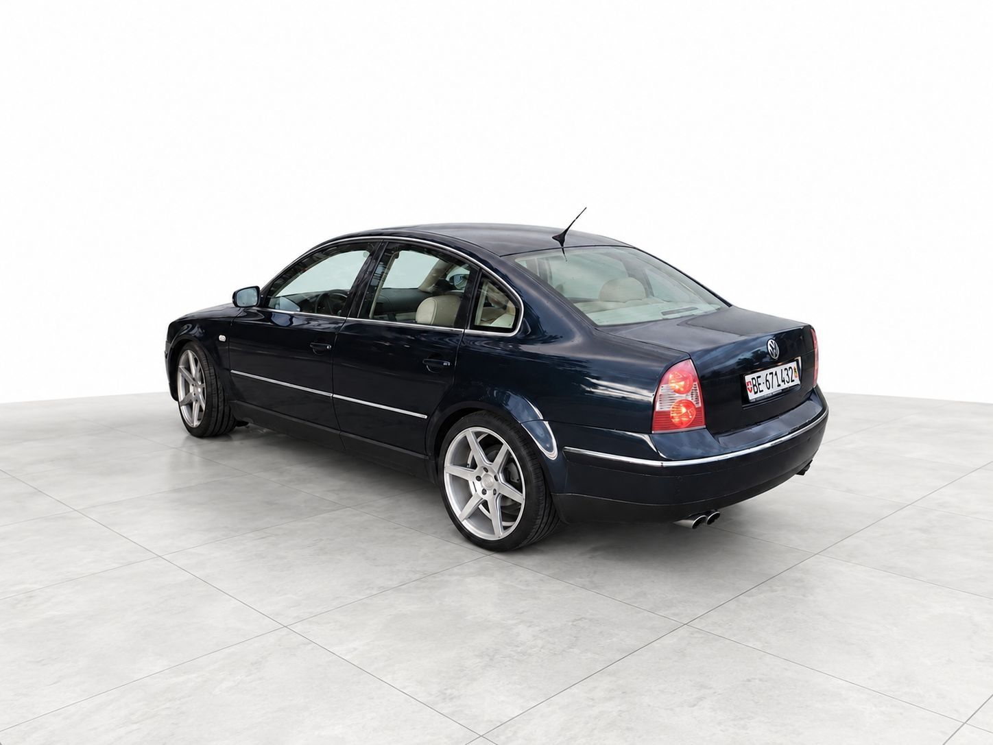 VW Automobili: Vw passat W8 4motion mit MFK  04.07.2025 – Usato da Aarberg venduto da 2002stefan 3