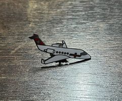 Pin Flugzeug Ambulanz Jet Schweiz Abzeichen Rarität