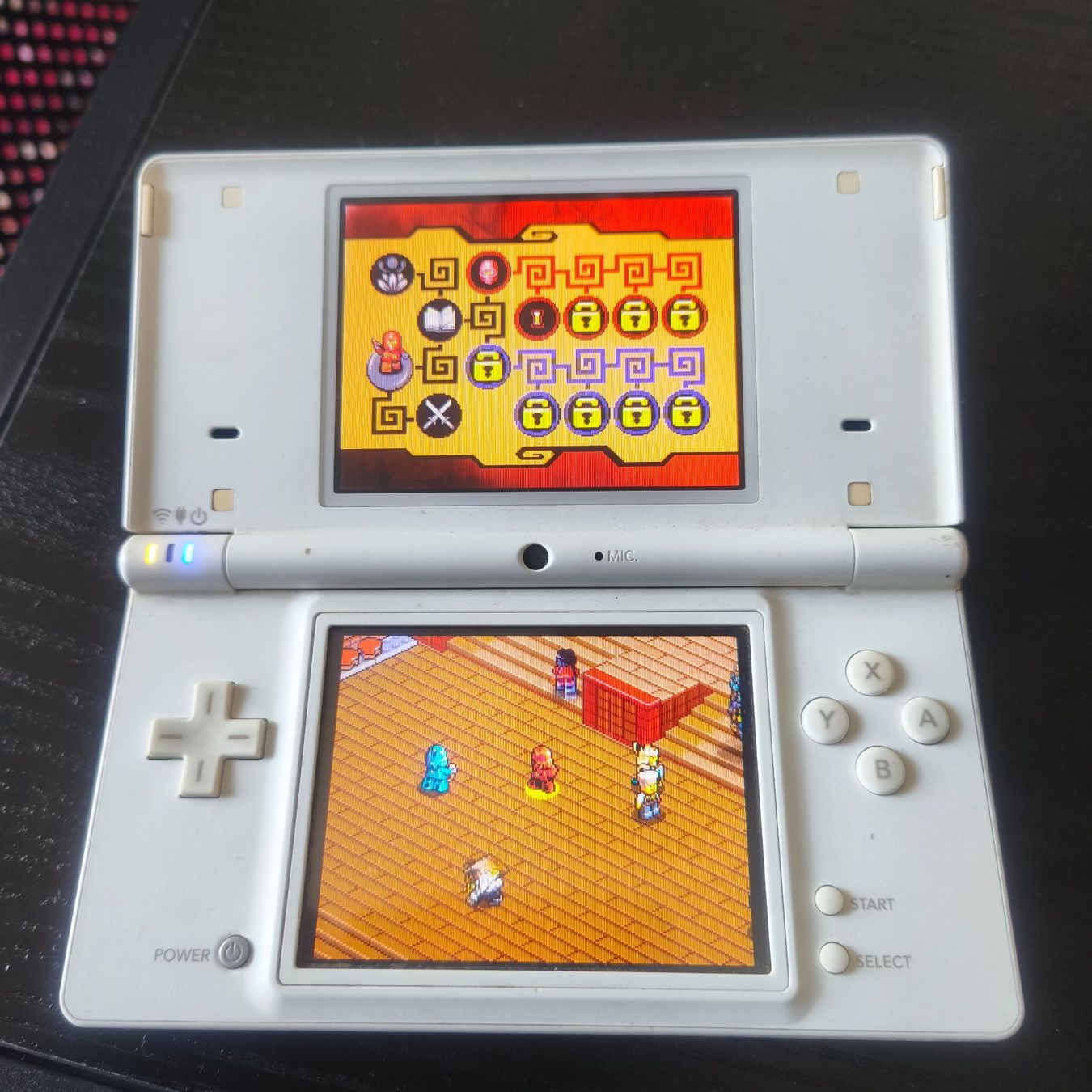 Nintendo Console: ab1.- Nintendo DS + 2 jeux + chargeur – Usato da St-Maurice venduto da Aran_Cash 7