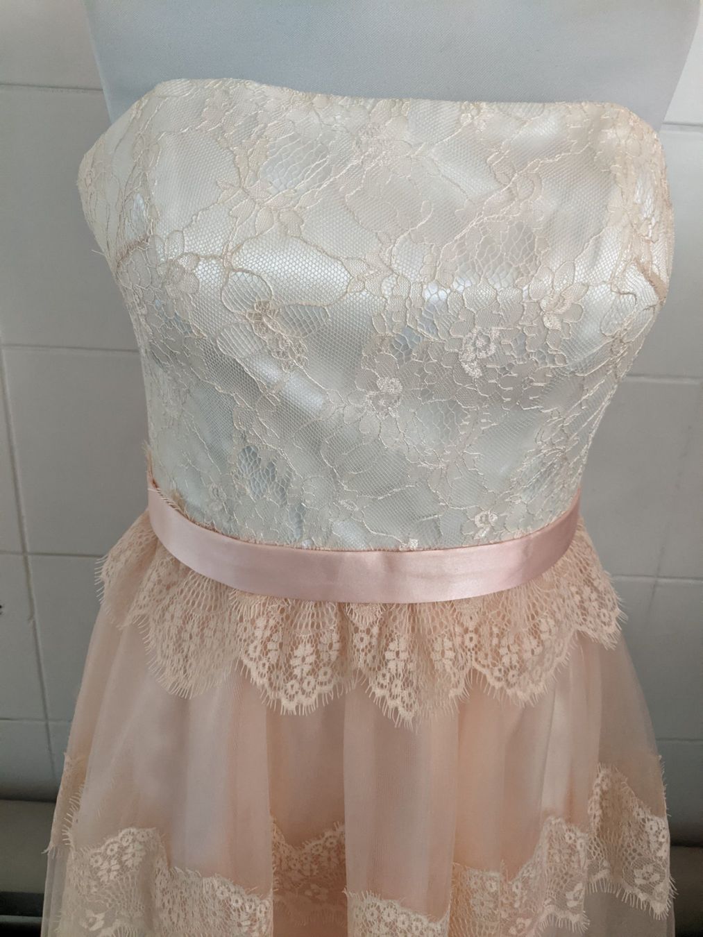 Vestiti: Koktelkleid GR 34 – Nuovo (secondo la descrizione) da Langnau am Albis venduto da Judithsebi 1