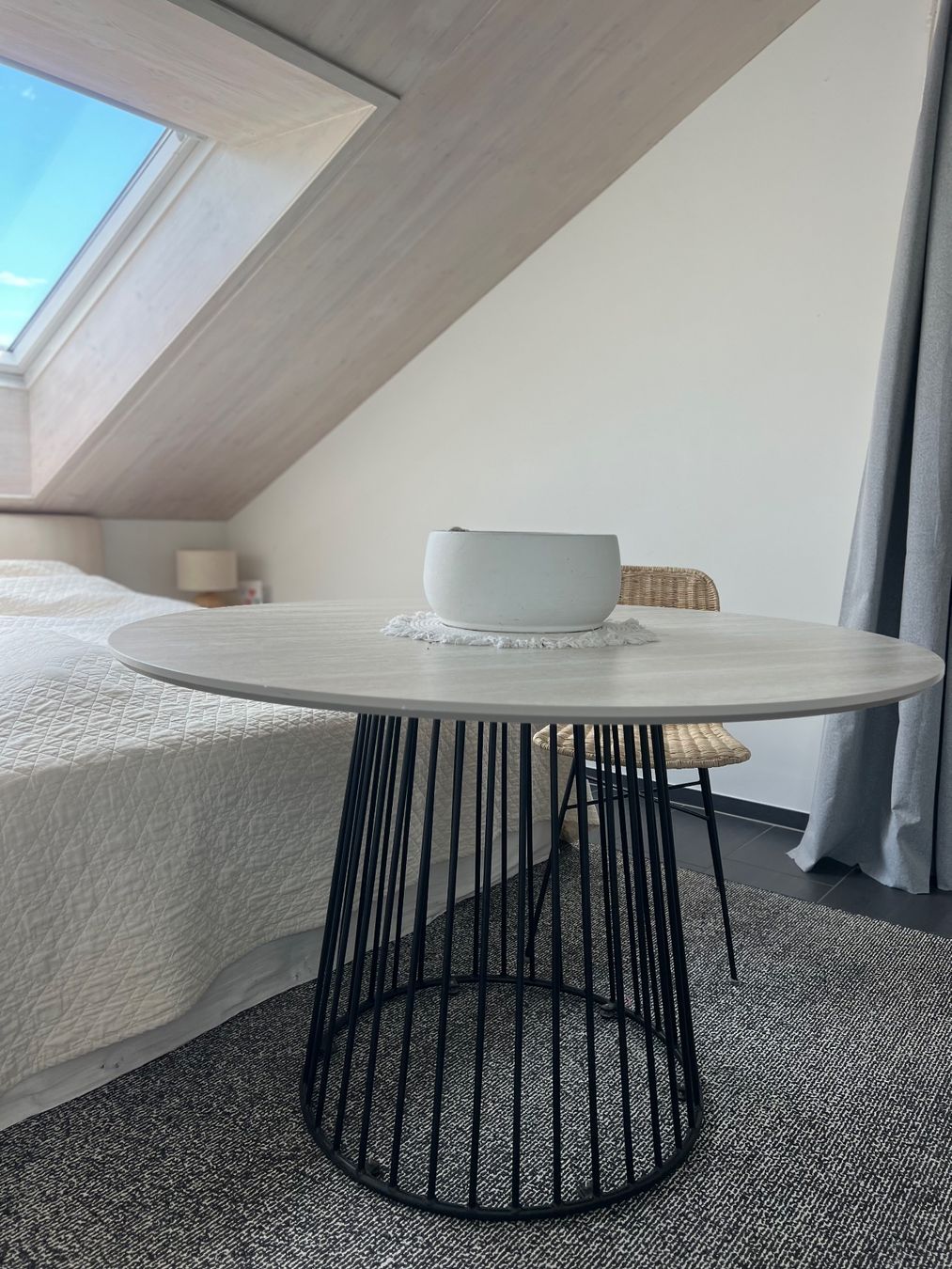 Maisons du monde Tavoli: Runder Tisch mit Metallgestell GranitOptik 120cm – Usato da Lufingen venduto da bombolulu 1