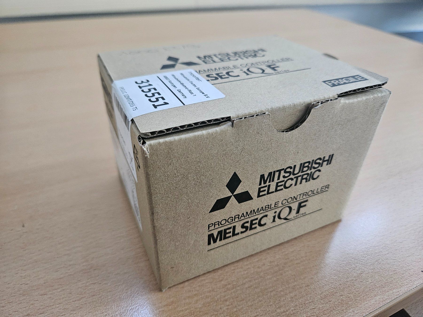 Mitsubishi Componenti elettronici: FX5UC-32MT/DSS-TS Mitsubishi Grundgerät – Nuovo e nell'imballaggio originale da Bösingen venduto da TheRoundOne 1