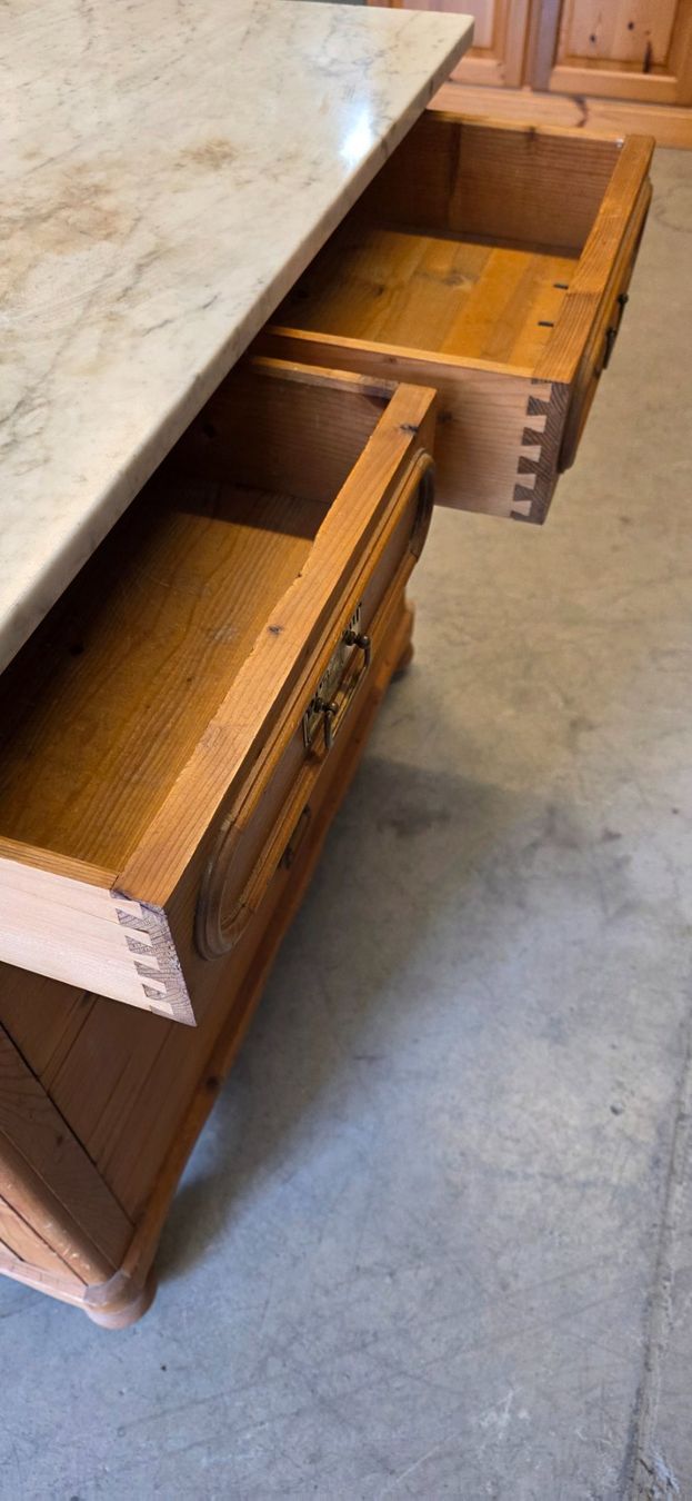 Cassettiere: Antike Kommode, restauriert, Marmorplatte, – Usato da Wittenbach venduto da gruezi-schwiz 4