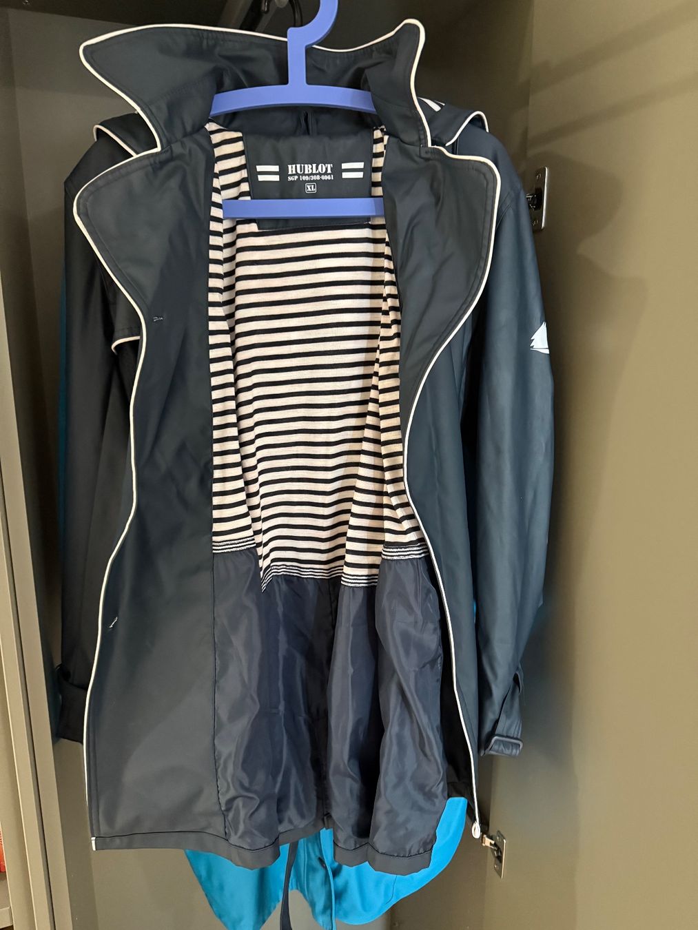 Giacche: Regenjacke Hublot Gr. XL – Usato da Bülach venduto da Berimbau0 9