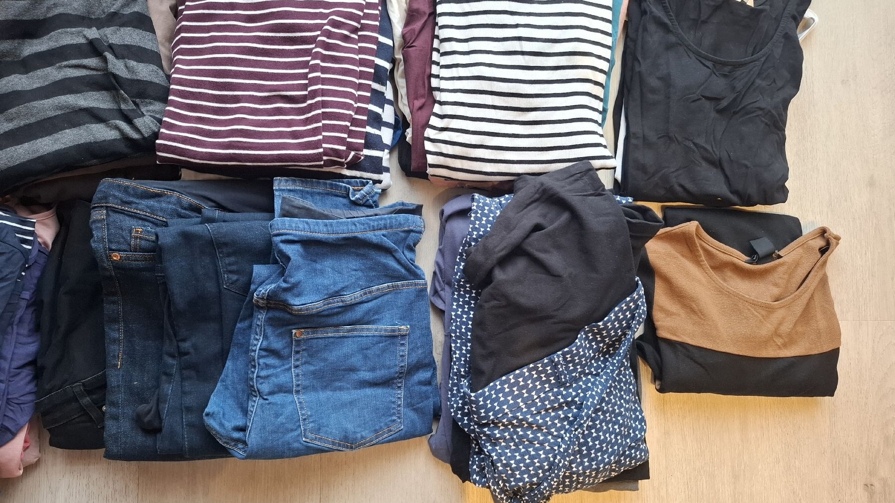 Kleiderpakete: Umstandsmode - Grösse M-L+ - Grosses Set mit Jacken – Gebraucht aus Wünnewil von Rina016 2