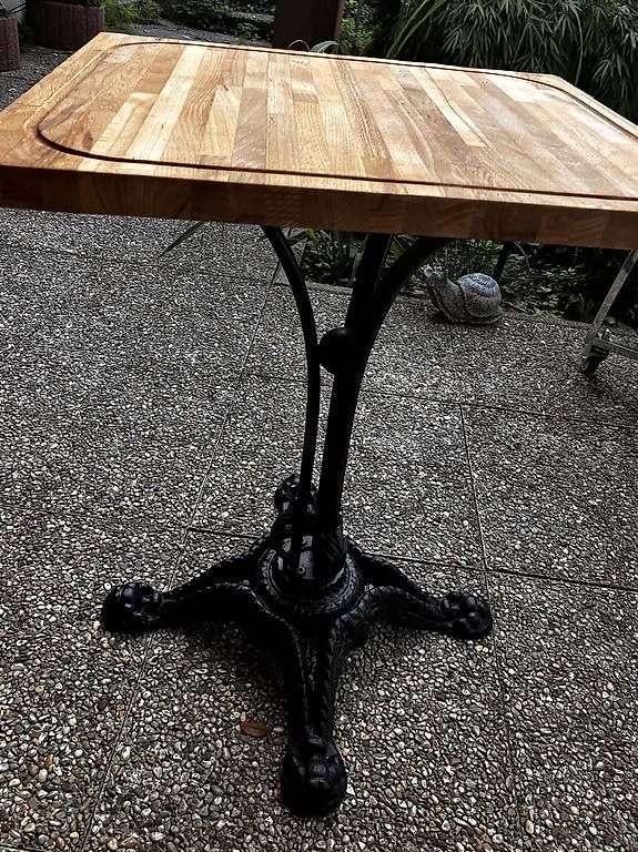 Griglie: Grill Tisch  – Usato da Gunten venduto da artist18 2