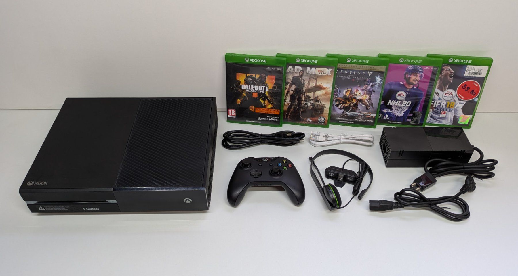 Microsoft Console: Xbox One mit Controller, 5 Games und Headset – Usato da Menziken venduto da mame18