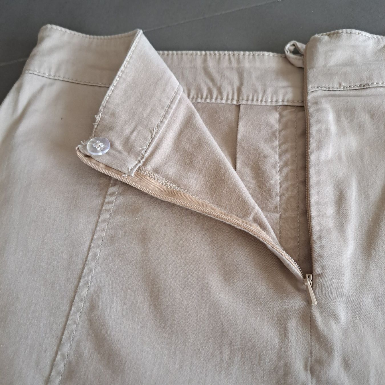 Gonne: Jupe d’été beige – Nuovo (secondo la descrizione) da Le Mont-sur-Lausanne venduto da olatiu 2