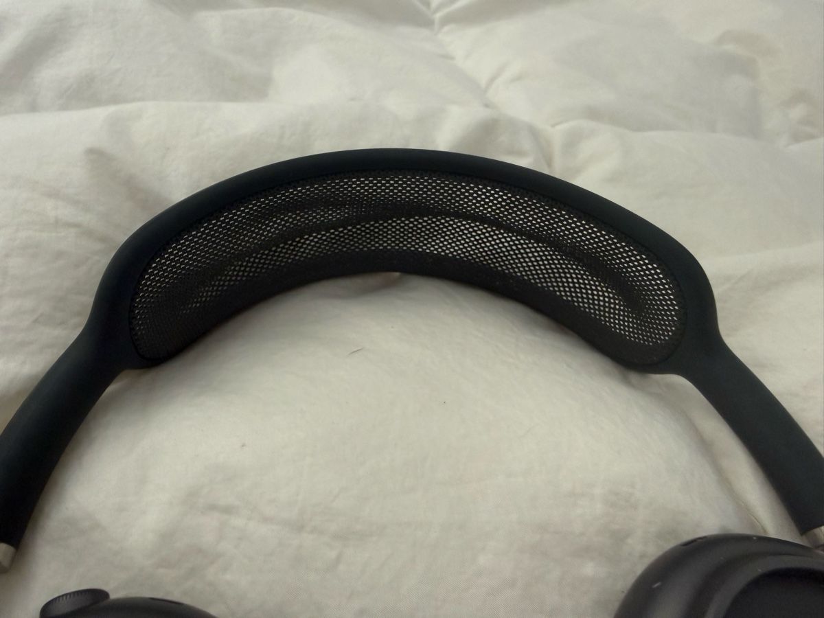 Apple Casques audio: AIRPODS MAX  – D'occasion à Cortaillod par mah_tg2m 4