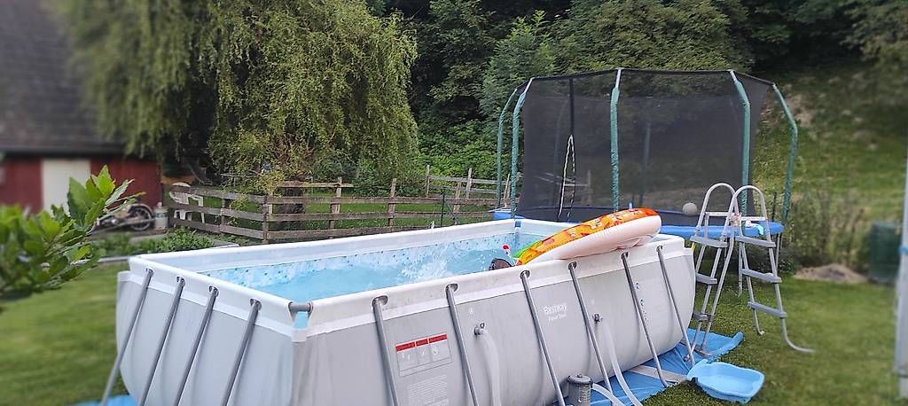 Schwimmbad: Pool 4m x 2m mit Solarheizung – Gebraucht aus Azmoos von gbenn