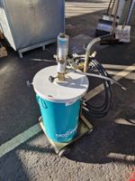 Gebrauchte pneumatische Fettpumpe mit Fasswagen