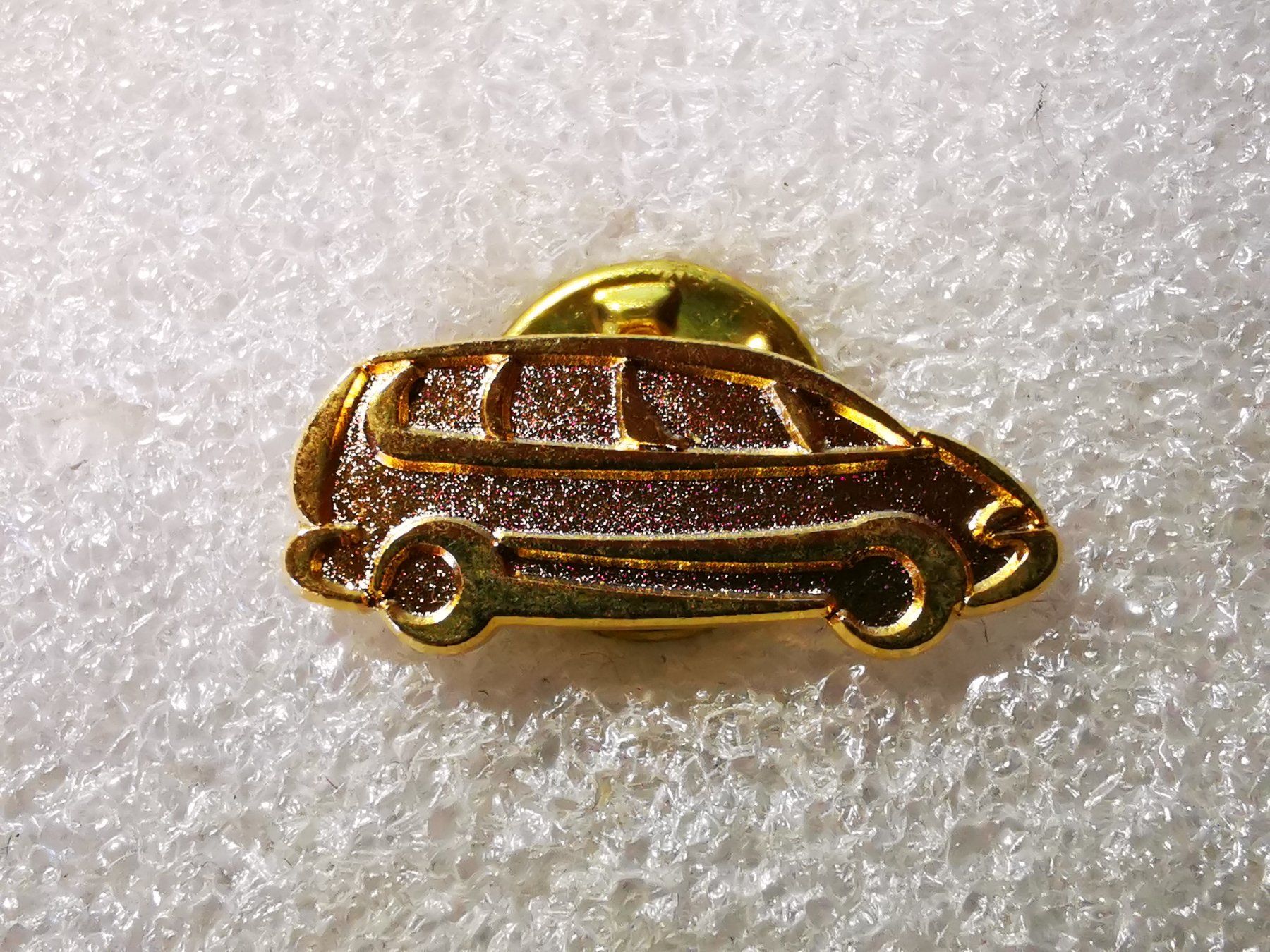 Placchette & Badge: Ansteckpin 29: Auto – Usato da Oppligen venduto da Pin-Fall-Shop