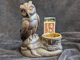 alte geschnitzte Eule, Aschenbecher & Streichholzhalter