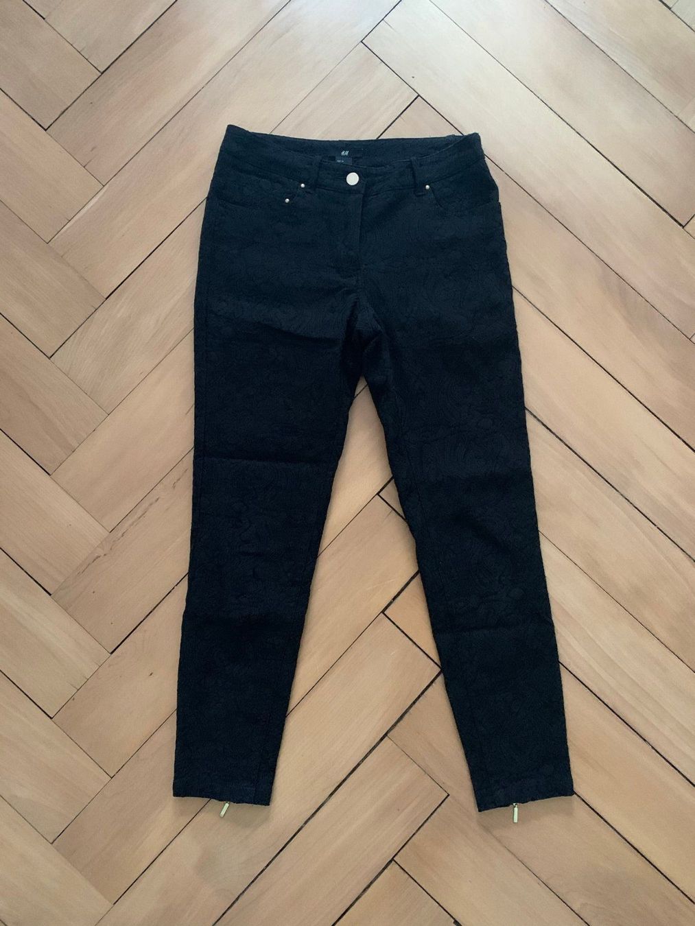 H&M Jeans: Jeanshose schwarz gemustert - 36 – Gebraucht aus Zürich von Diazaio
