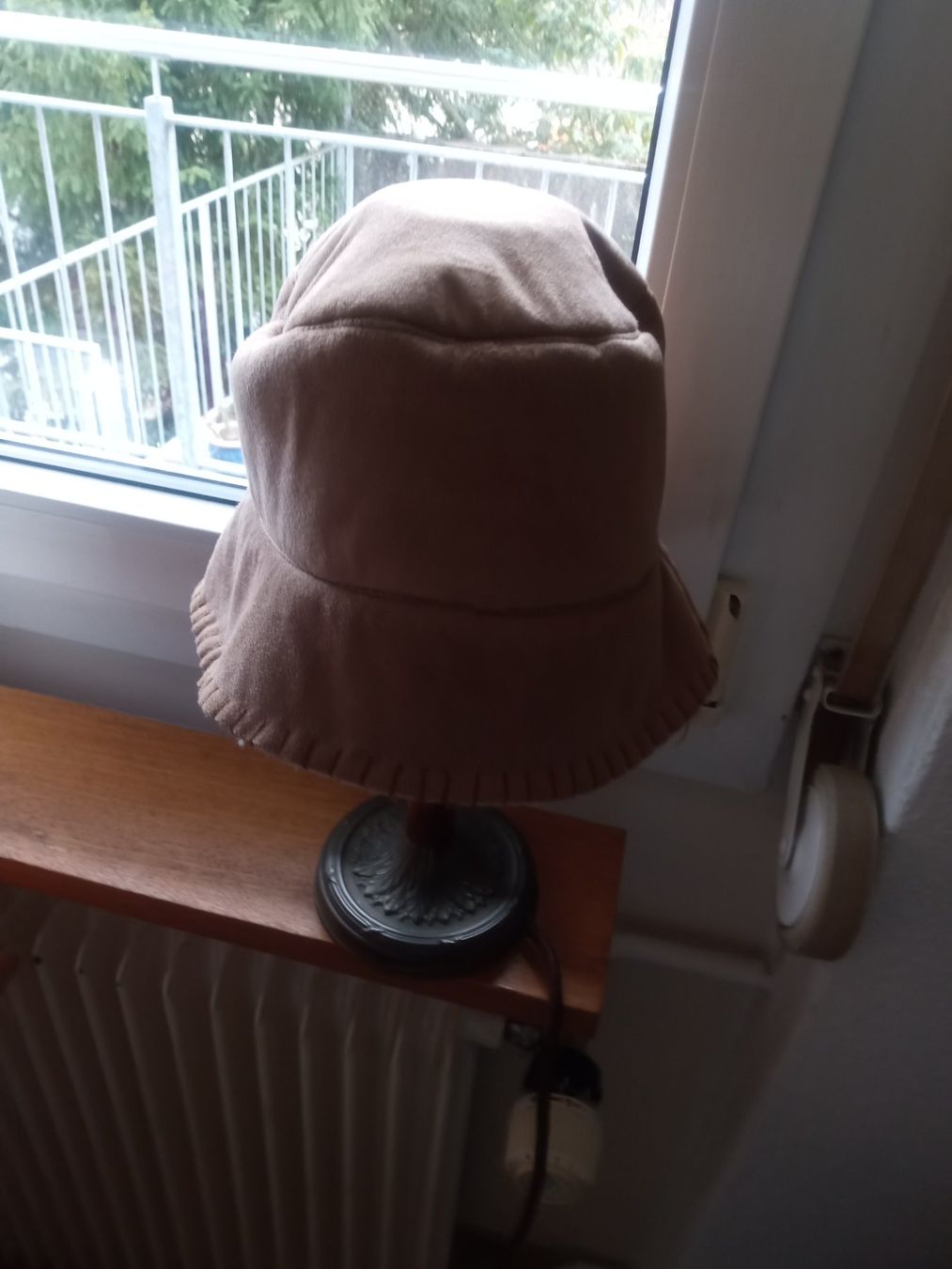 Copricapi, berretti & cappellini: Hut – Usato da Biel/Bienne venduto da Ganesh12