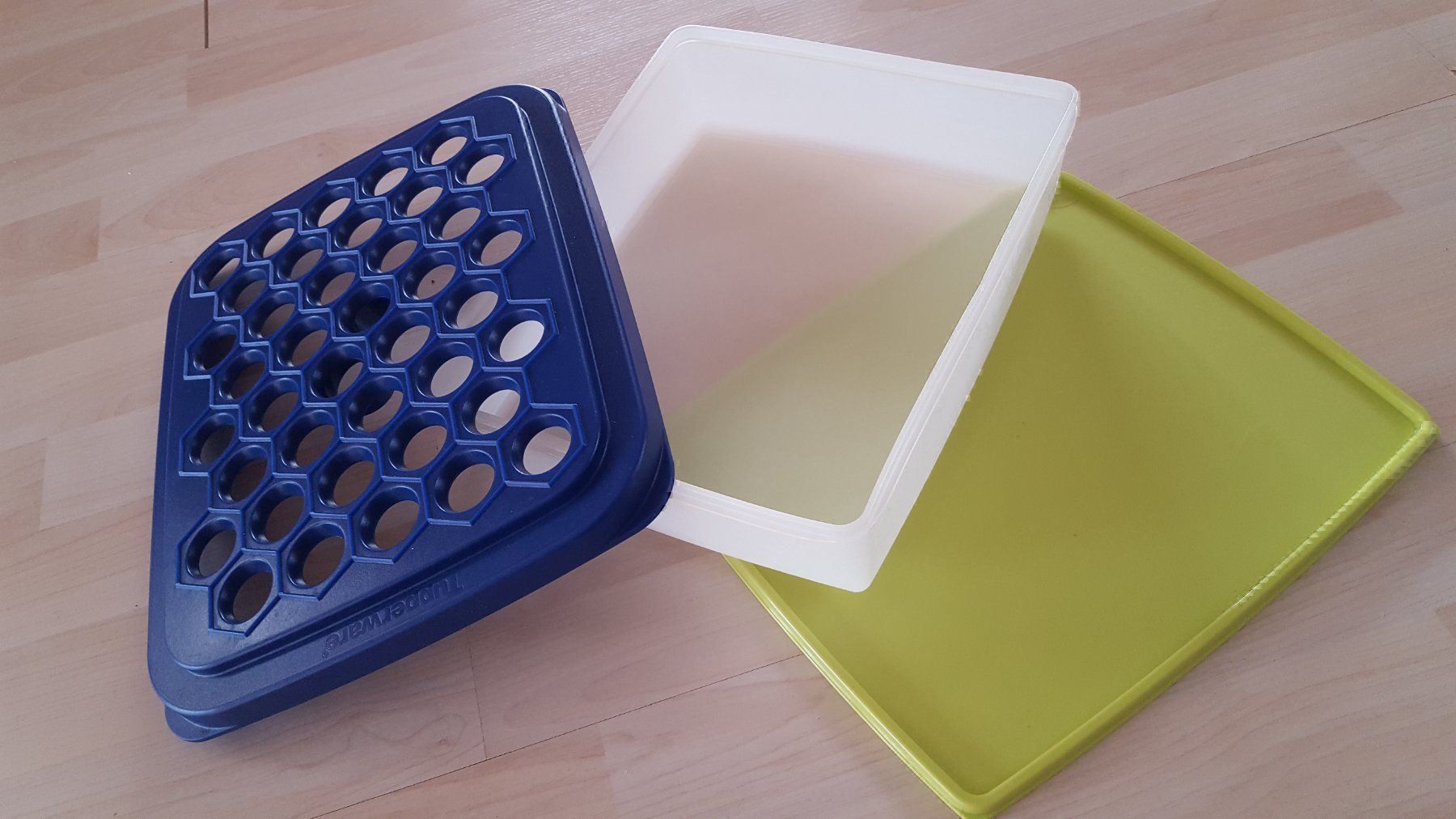 Tupperware Contenitori & Simili: Ravioletto + Antarktika Plus 3 Liter – Usato da Schönengrund venduto da Liane63