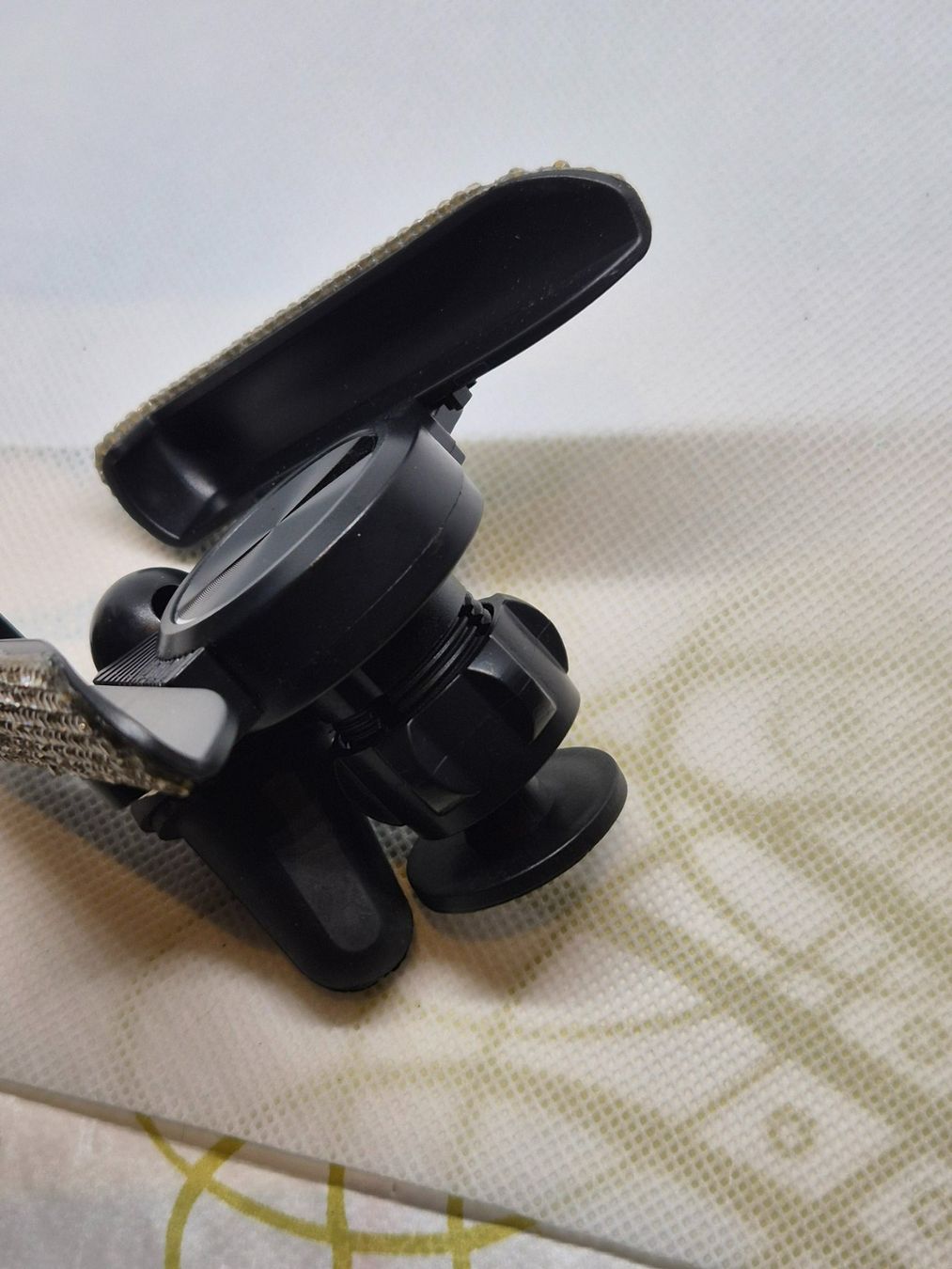 Staffe: Neuer schwarzer Strass-Auto-Smartphone-Halter – Nuovo e nell'imballaggio originale da Losone venduto da bal_gfp6 3