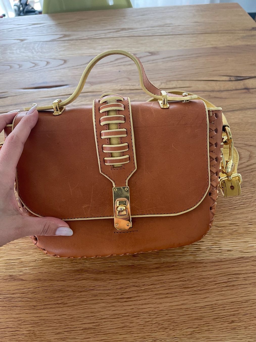 Taschen für Damen: Ledertasche Nadine Eismann – Gebraucht aus Ettingen von cla_526w 1