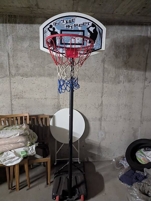 Basketballkörbe: Rete da Basket con supporto / Basketballnetz – Neu und originalverpackt aus Caslano von raf_8p6k