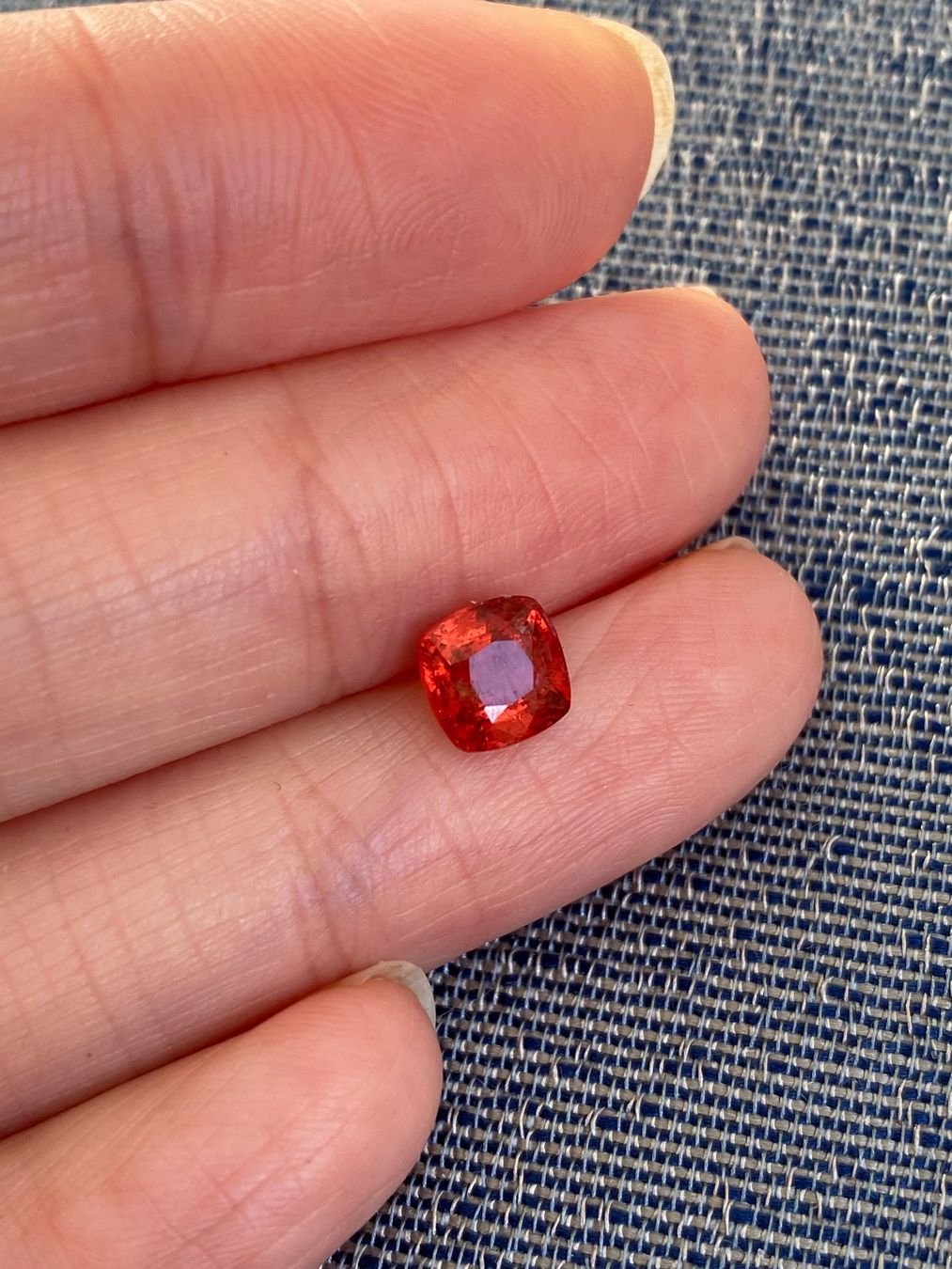 Pietre preziose: 1.2 ct Spinel vivid orange – Nuovo e nell'imballaggio originale da Sarnen venduto da catnini 3