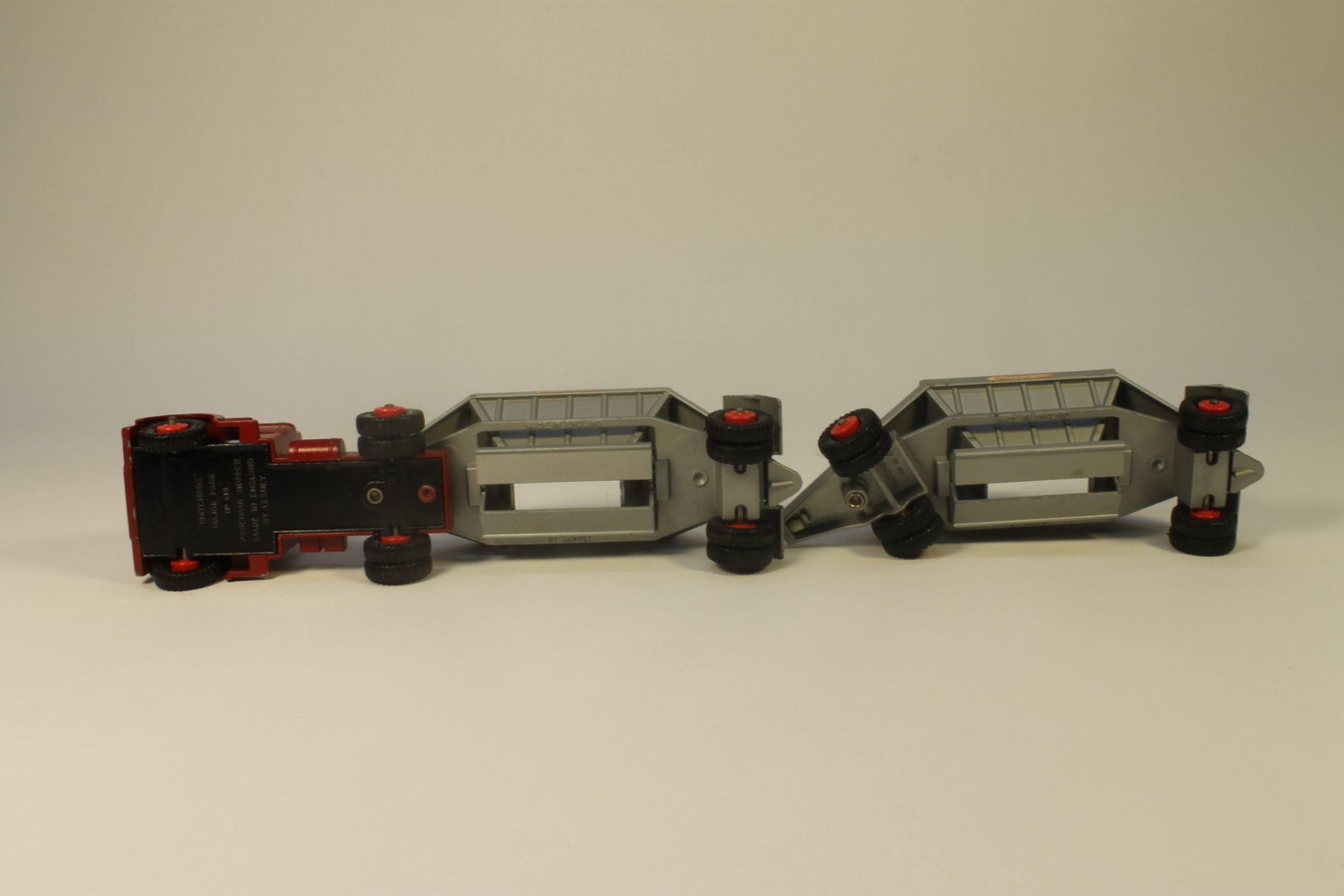 Matchbox Modellini d'auto: Matchbox Major Pack M4B GMC Fruehauf Hopper – Usato da Zofingen venduto da Trukli58 5
