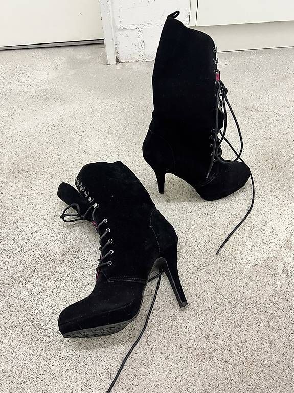 Chaussures femmes: High Heel Stiefel – D'occasion à Bülach par nick046