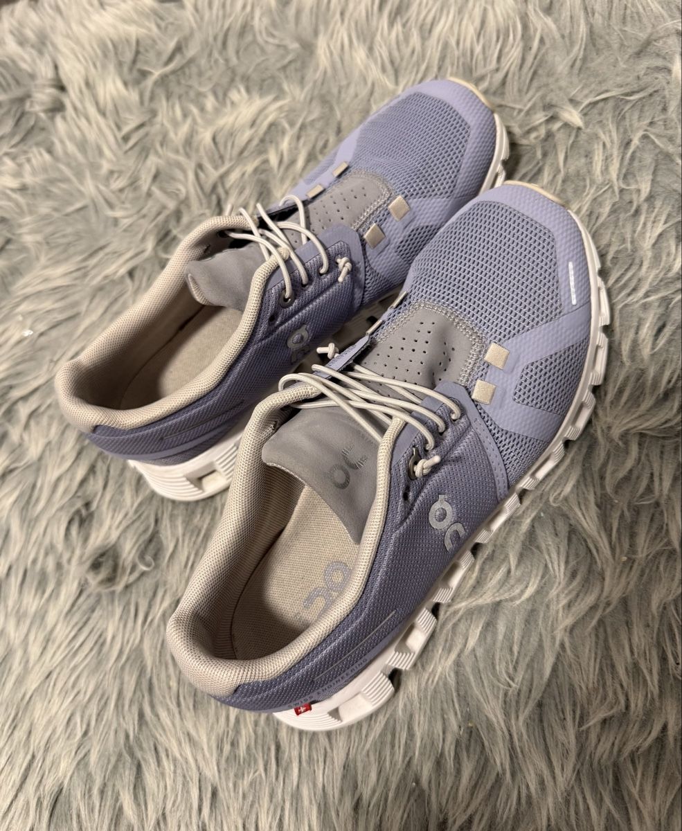 On Damenschuhe: On Running Cloud Schuhe lila size 37.5 – Gebraucht aus Boswil von hey.itsme 3