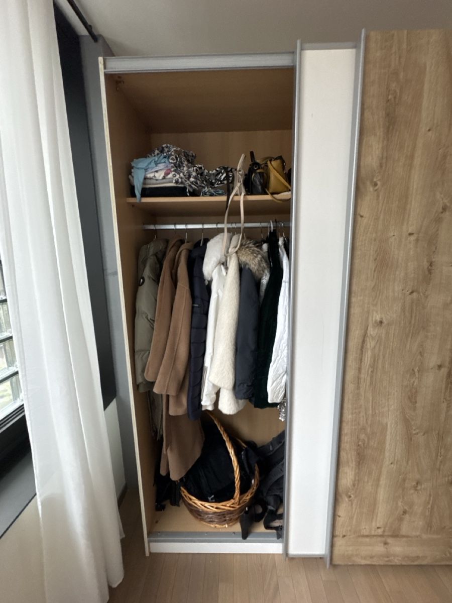Schränke: Wardrobe – Gebraucht aus Zürich von cec_8psb 1