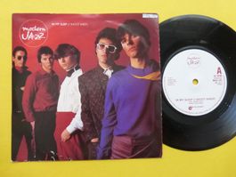 Modern Jazz – In My Sleep (I Shoot Sheep)