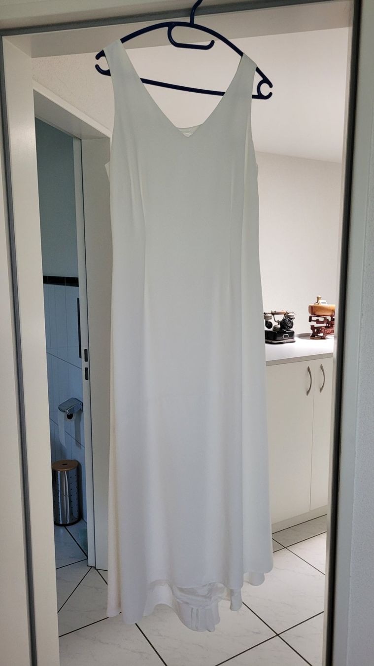 Kleider: Kleid weiss lang mit Spitze und Perlen Grösse 40 – Gebraucht aus Herznach von raycecile 2