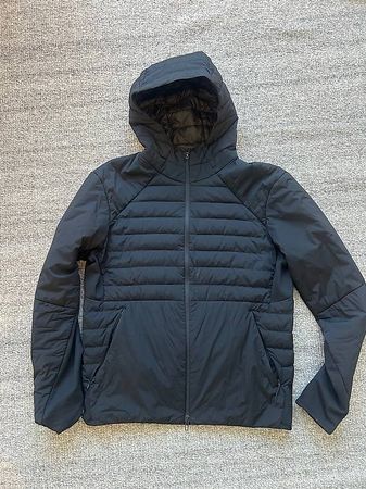 LuLuLemon Down For It All - Mens Jacket (Black / Medium)