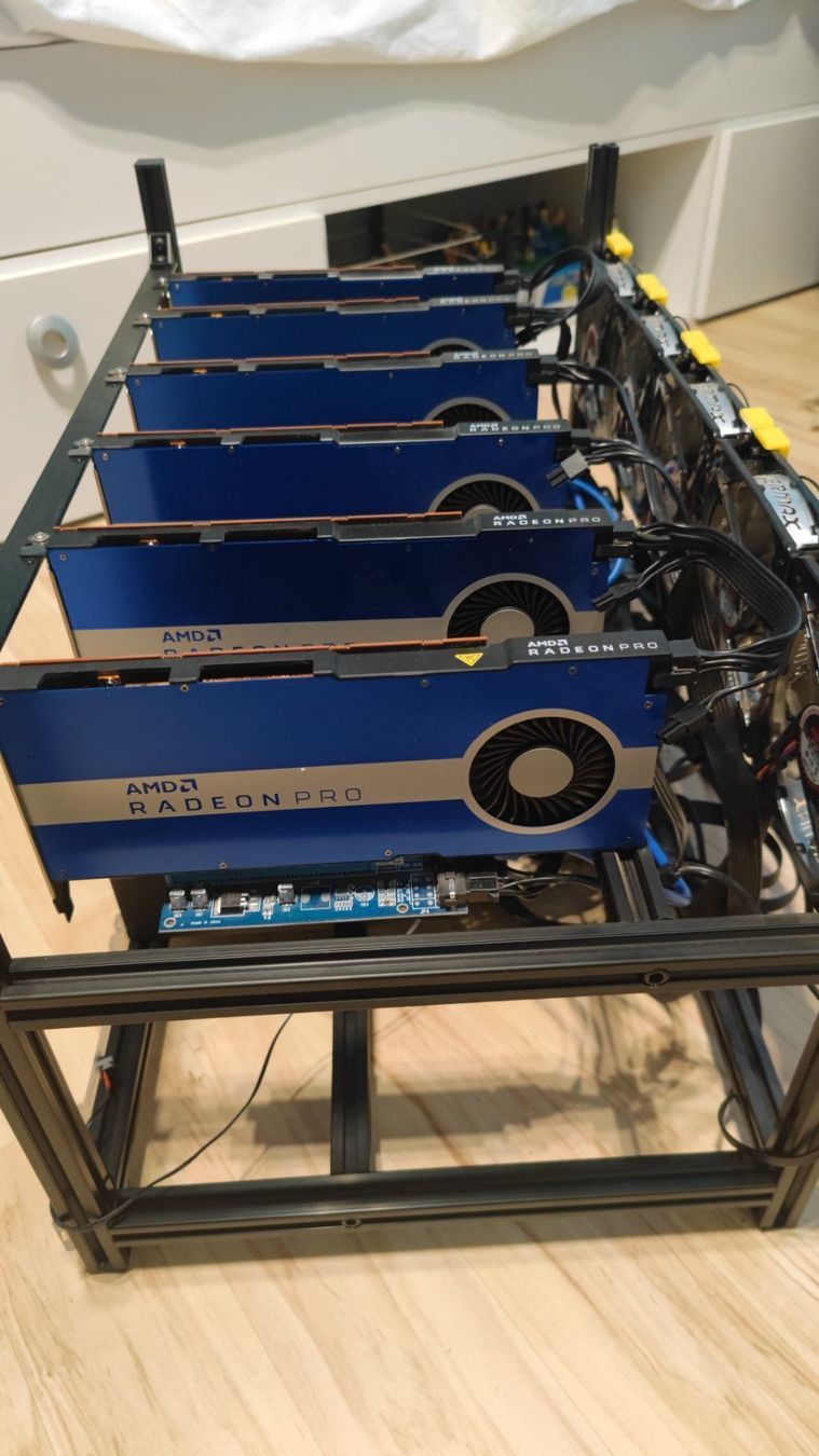 Coin Miner: Mining Rig ETC mit 5 Grafikkarten – Usato da Rüti ZH venduto da Jesse