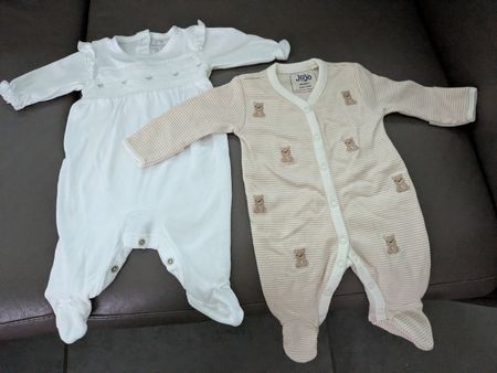 Babystrampler, ungetragen, Gr. 56