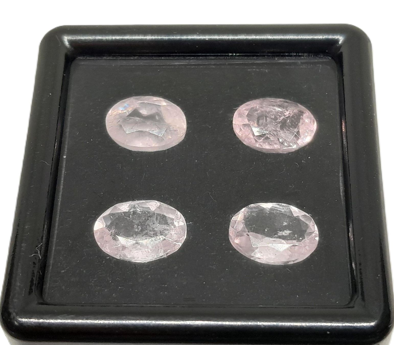 Pietre preziose: 4x Morganites 7x5 mm - Valeur 74.- Fr – Nuovo (secondo la descrizione) da Grimisuat venduto da Valgem