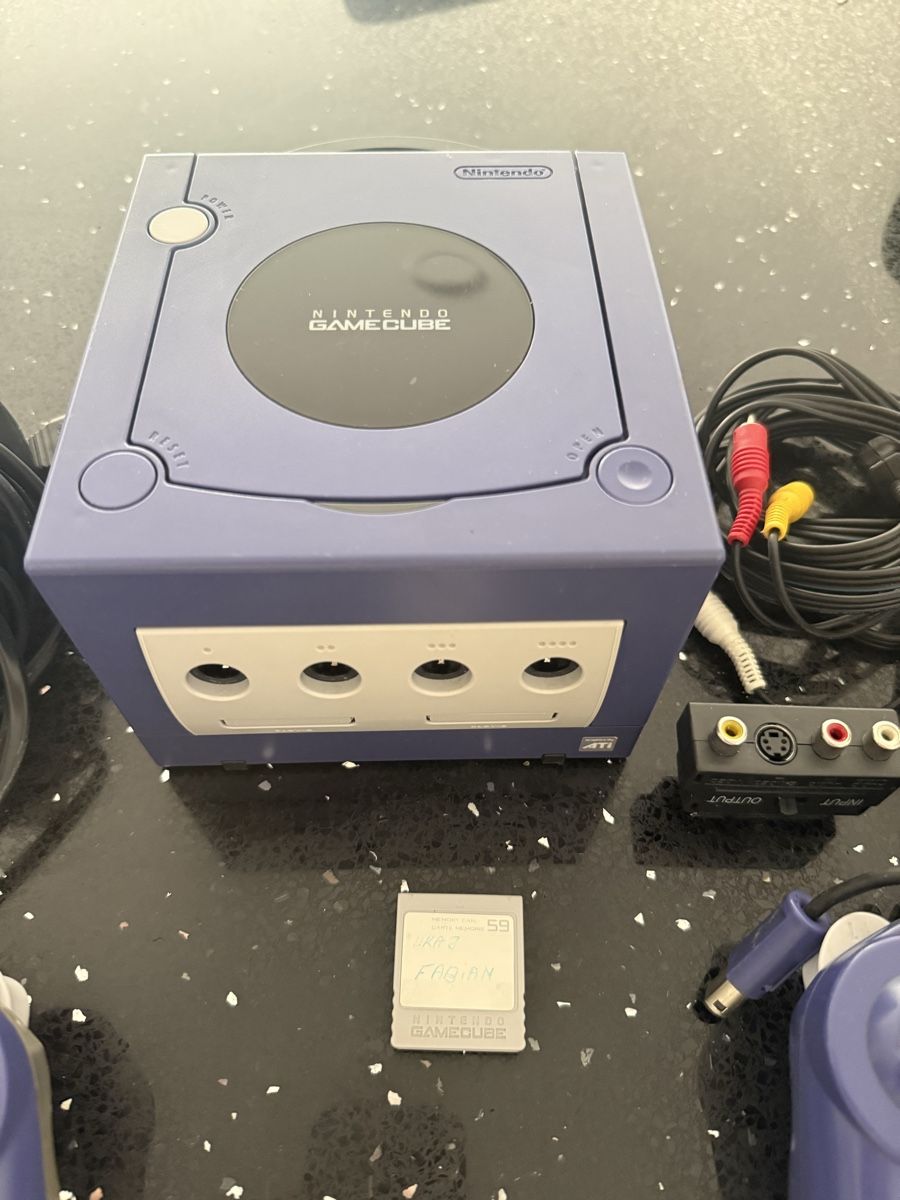 Nintendo Konsolen: Nintendo Gamecube Set ab 150.- – Gebraucht aus Rothrist von jr_returns 2