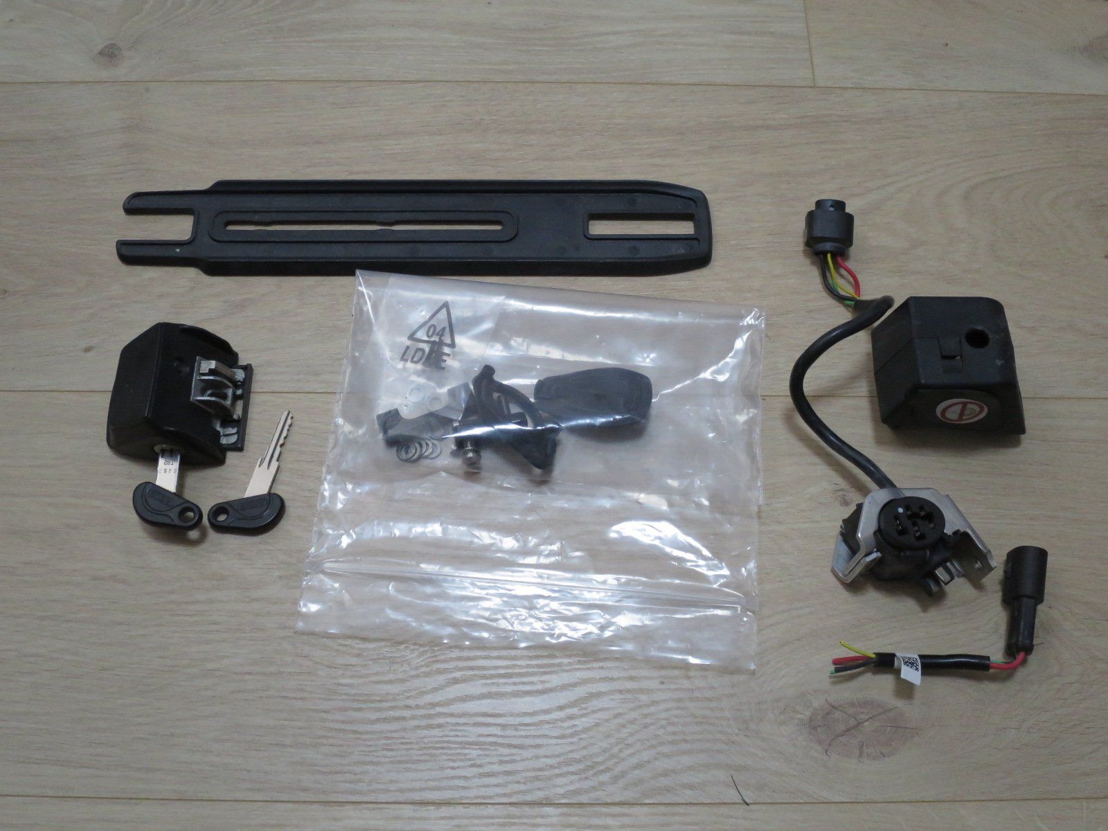 Bosch Ersatzteile: Bosch Dual-Battery Kit – Gebraucht aus Gundetswil von Maegez