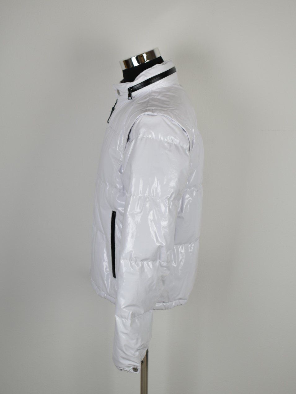 Prada Giacche: Prada Daunenjacke Gr.48 neuwertig – Nuovo (secondo la descrizione) da Nürensdorf venduto da 2ND_STORY 1